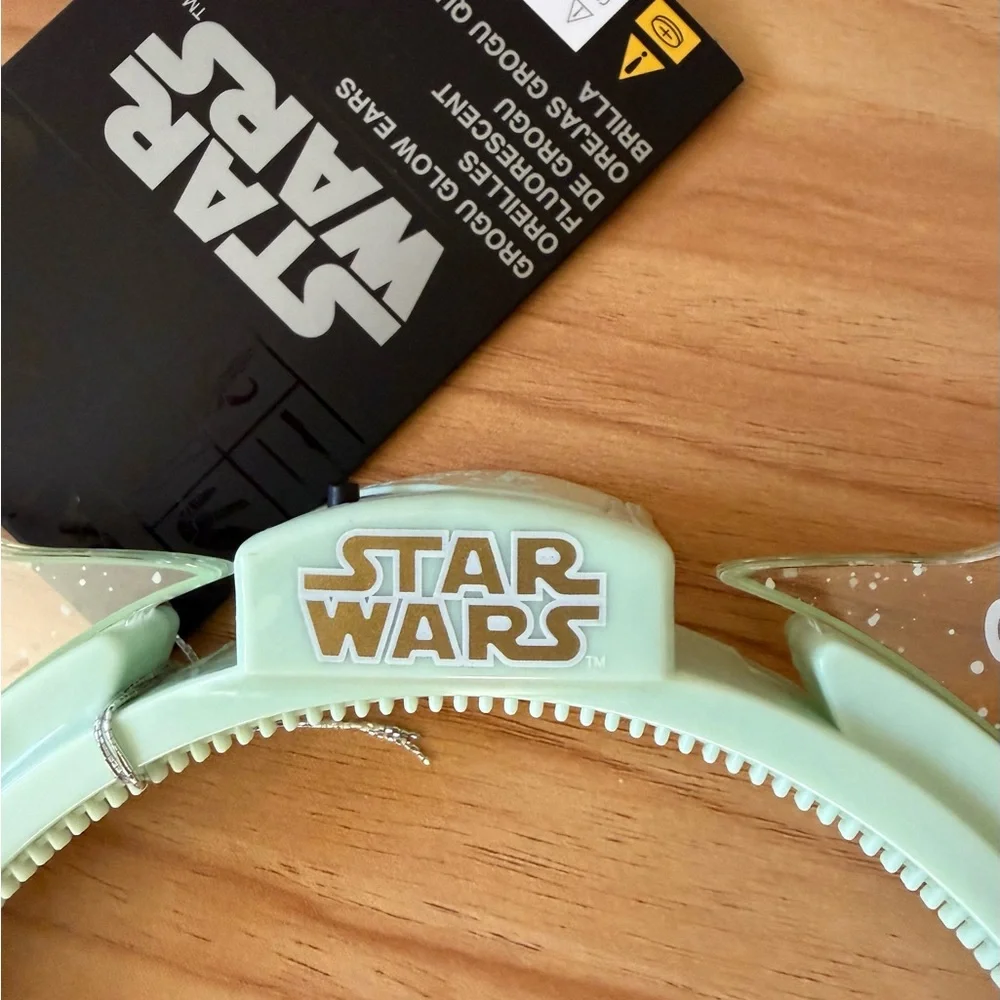 Star Wars The Mandalorian's Grogu Yoda Light-Up Minnie Ears NWT Disney Parks - Picture 3 of 9